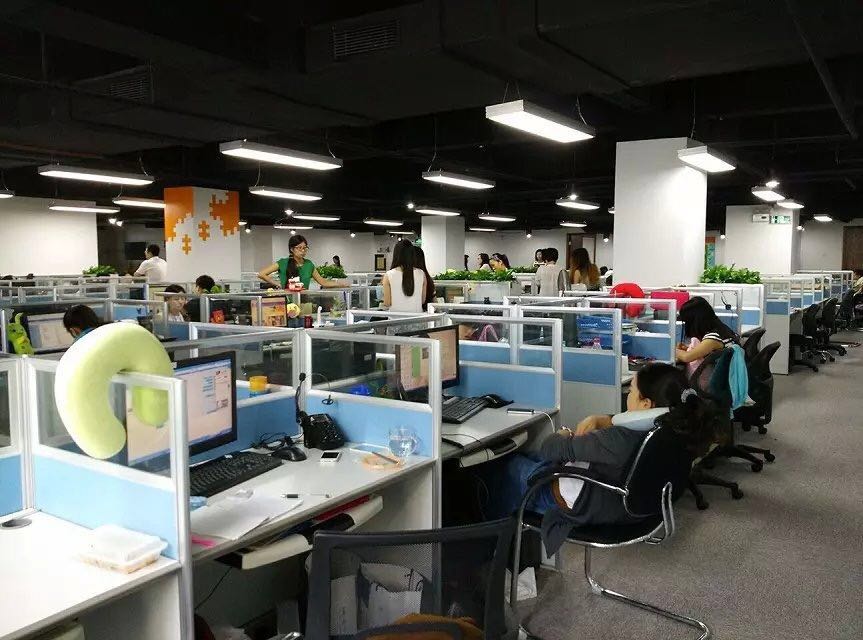 電腦辦公桌場景實拍 電腦辦公桌場景實拍